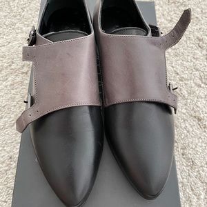Womens shoes / loafer